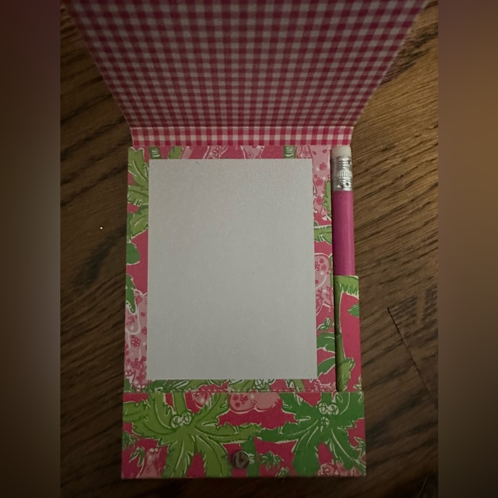 Lilly Pulitzer notepad/pencil set